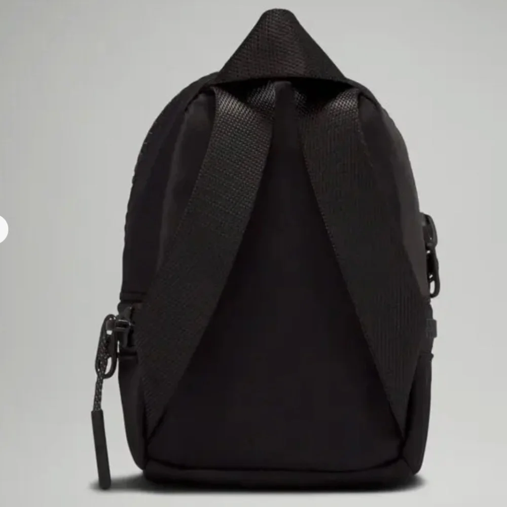 MINI Backpack Clip - Picture 4 of 10